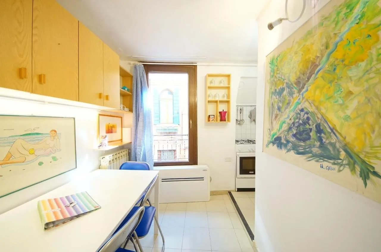 Dolcevita Apartments N 111 Venice Italy