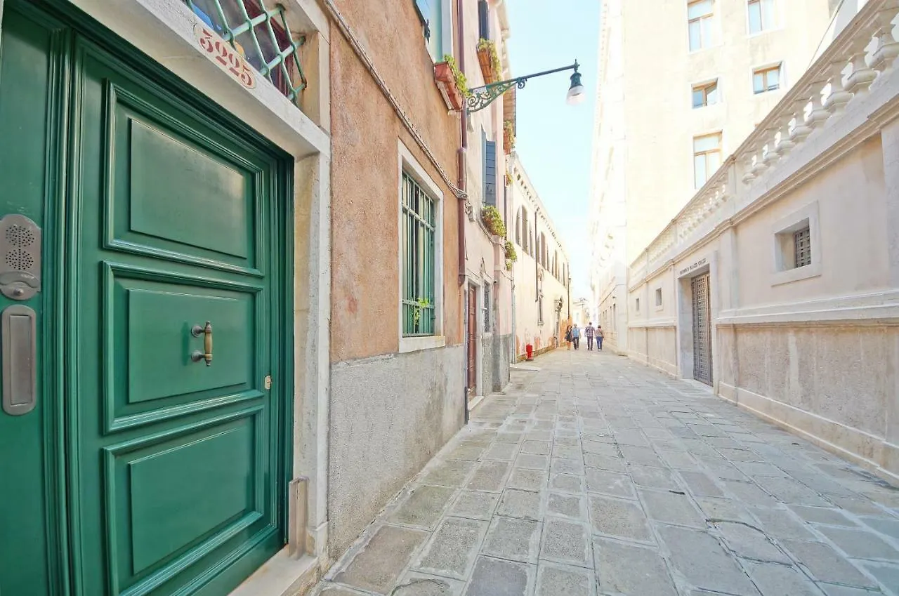 Dolcevita Apartments N 111 Venice 0*,  Italy